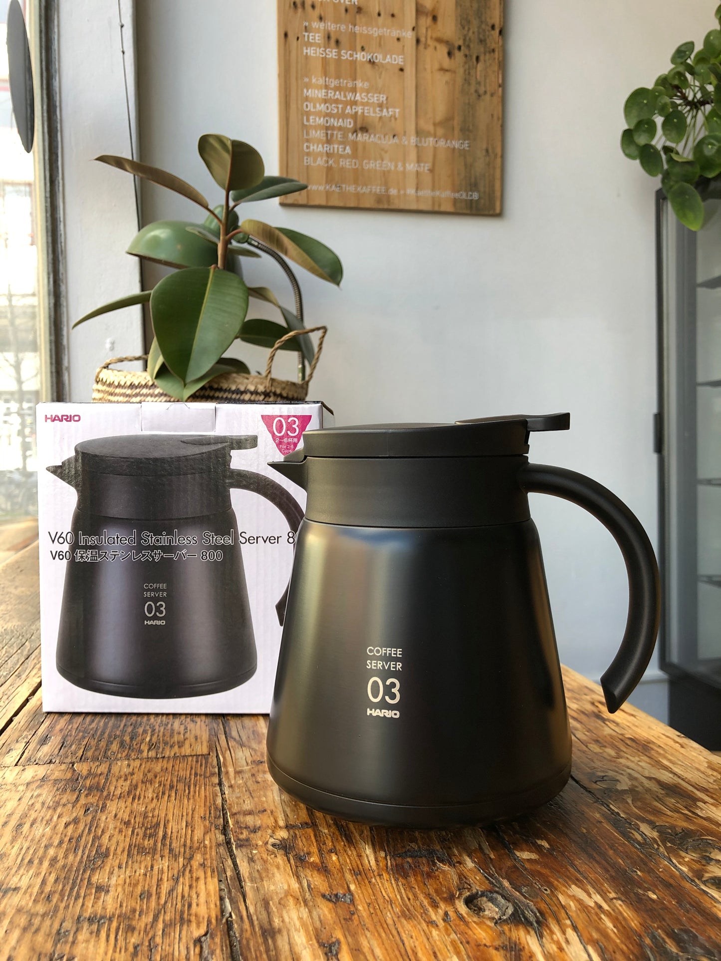 Hario V60 03 Heat Isolierkanne 800 schwarz