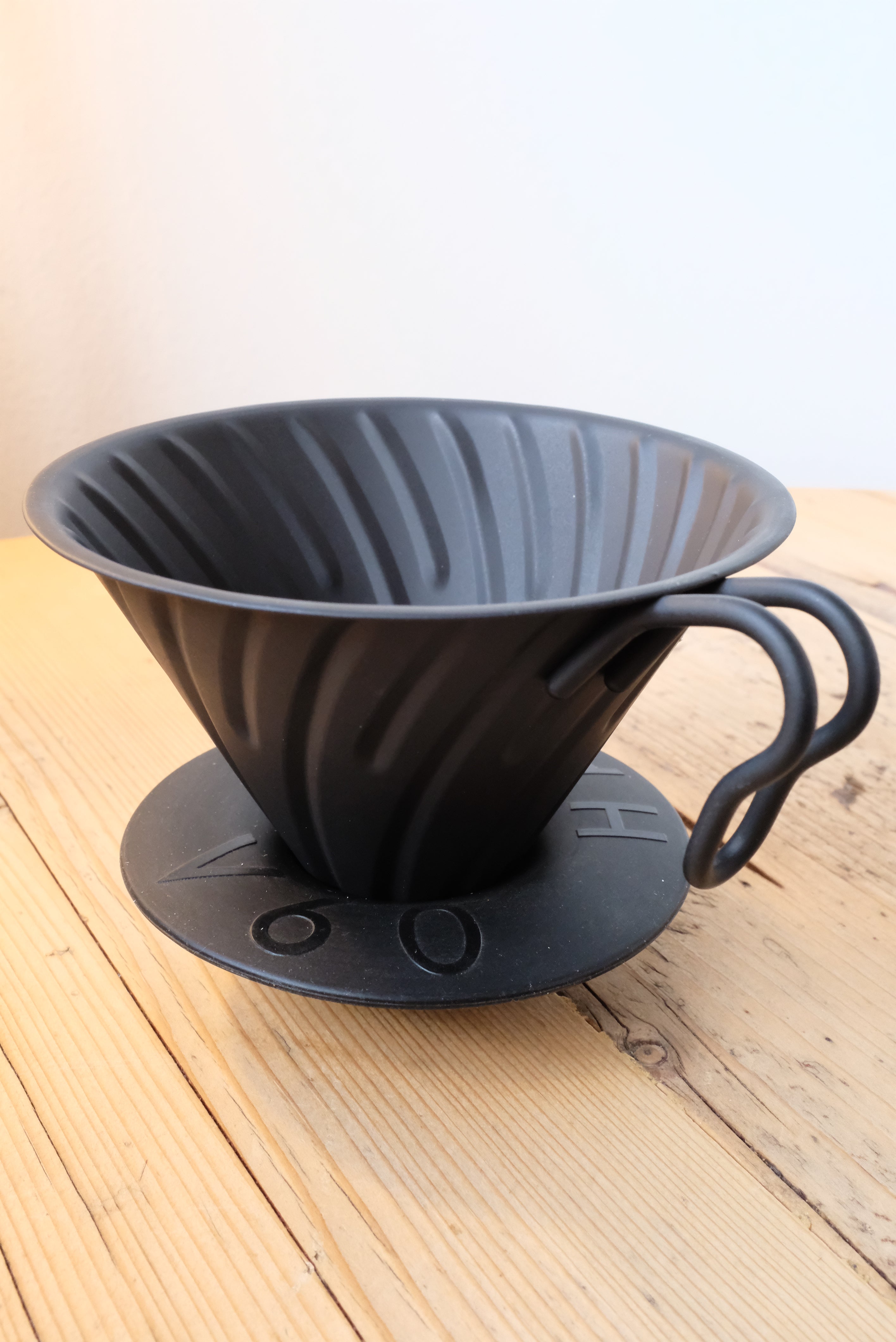 Hario V60 Handfilter 02 Metall schwarz matt